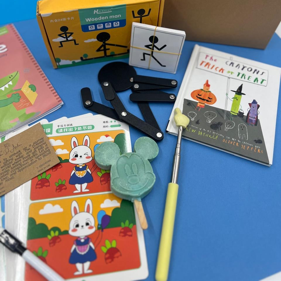 The Little Explorer Activity Box