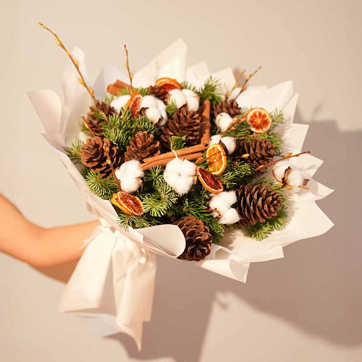 Pine & Oranges Winter bouquet - Lebanon