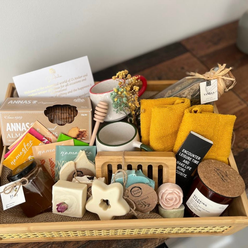 Housewarming Gift Hamper – Curated Comfort
