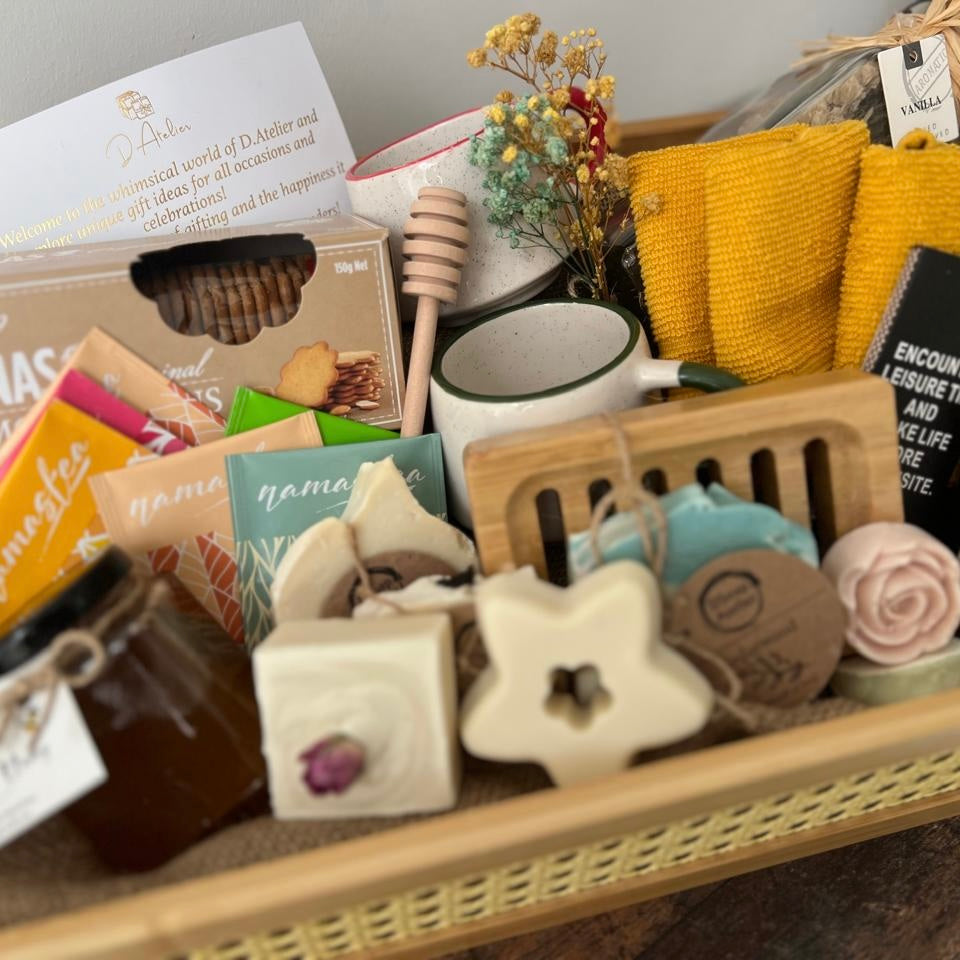 Housewarming Gift Hamper – Curated Comfort