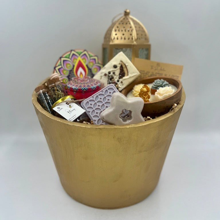 DIWALI FESTIVAL - DIVINE GOLDEN BUCKET