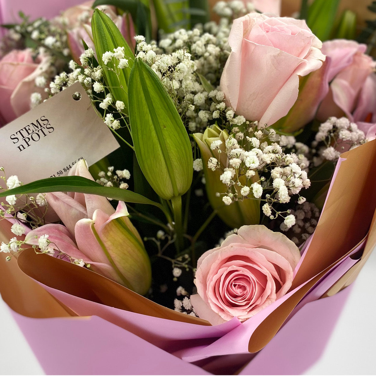 Pink Roses & Lilies for Mom – A Bouquet of Love & Appreciation