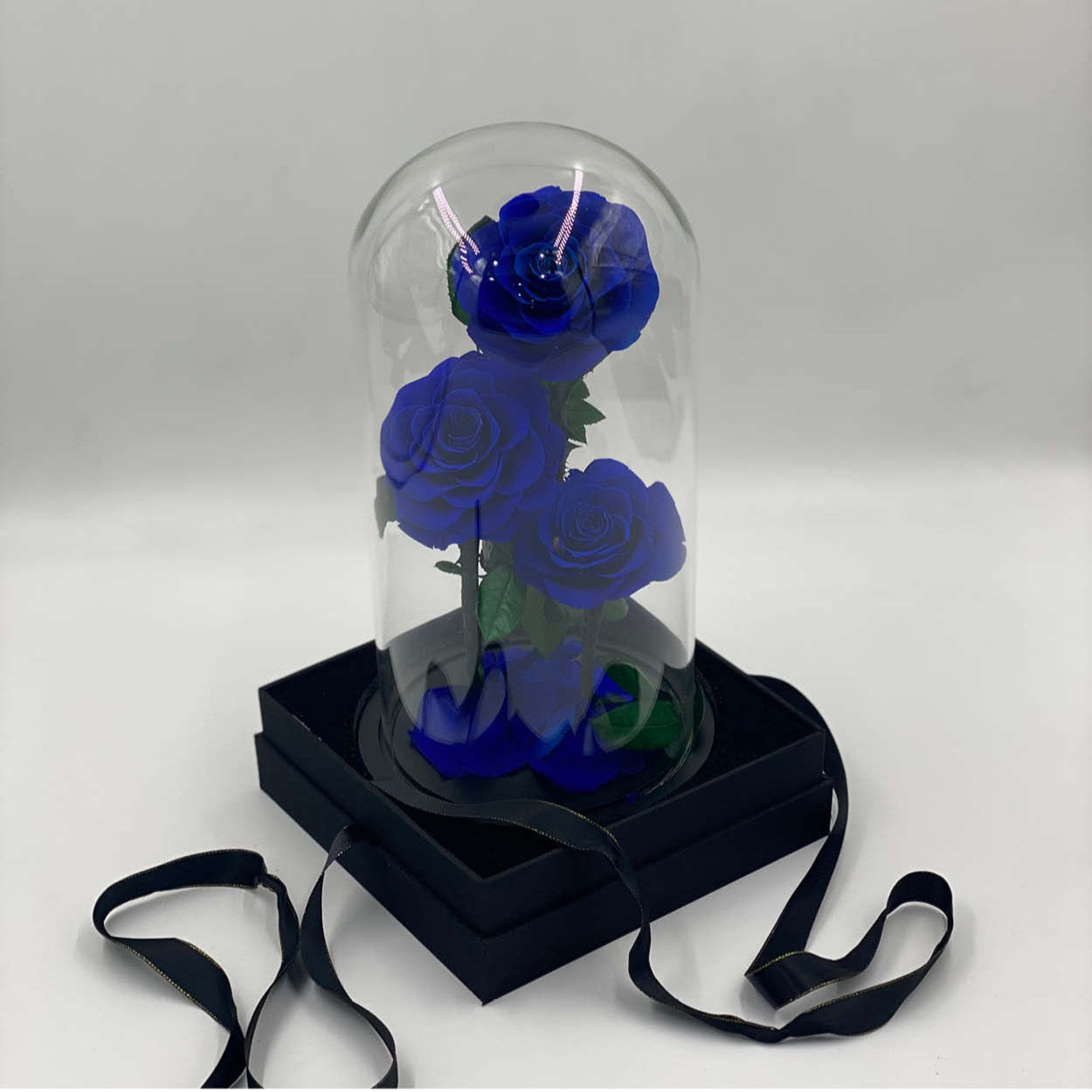Blue Endless Roses Bouquet – A Unique Gift of Timeless Elegance