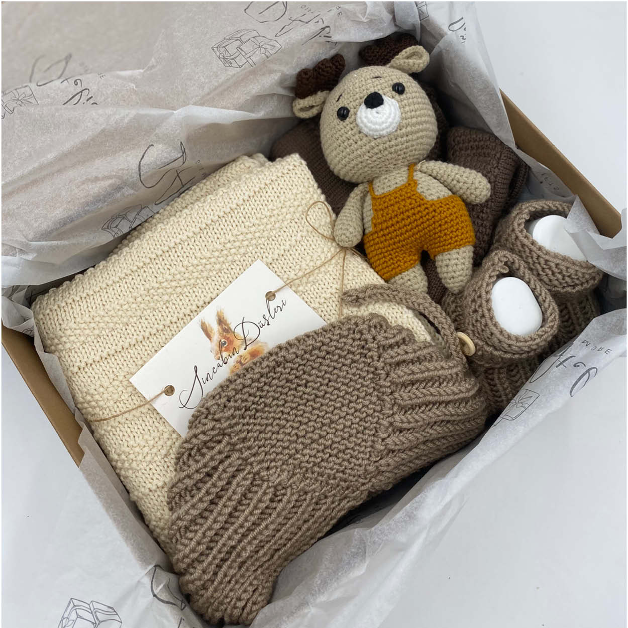 You're Loved Baby! – Luxurious Wool Newborn Gift Set