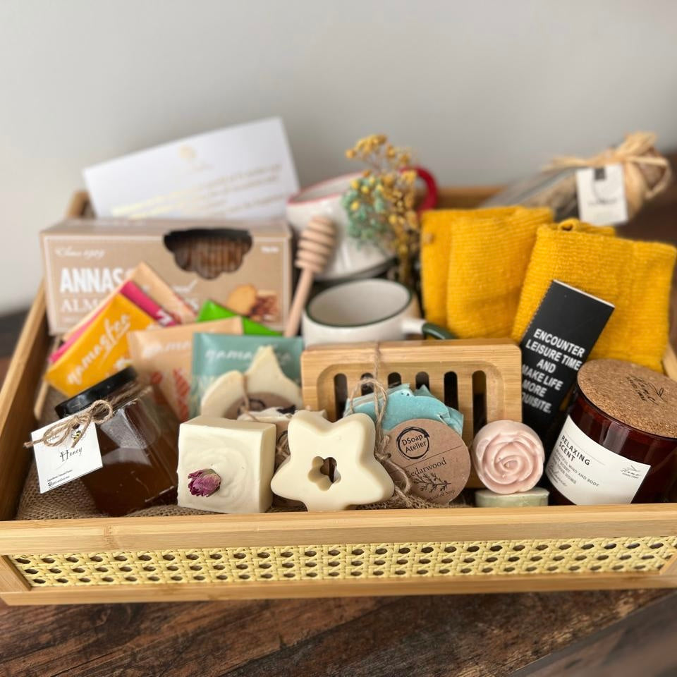 The comfort hamper