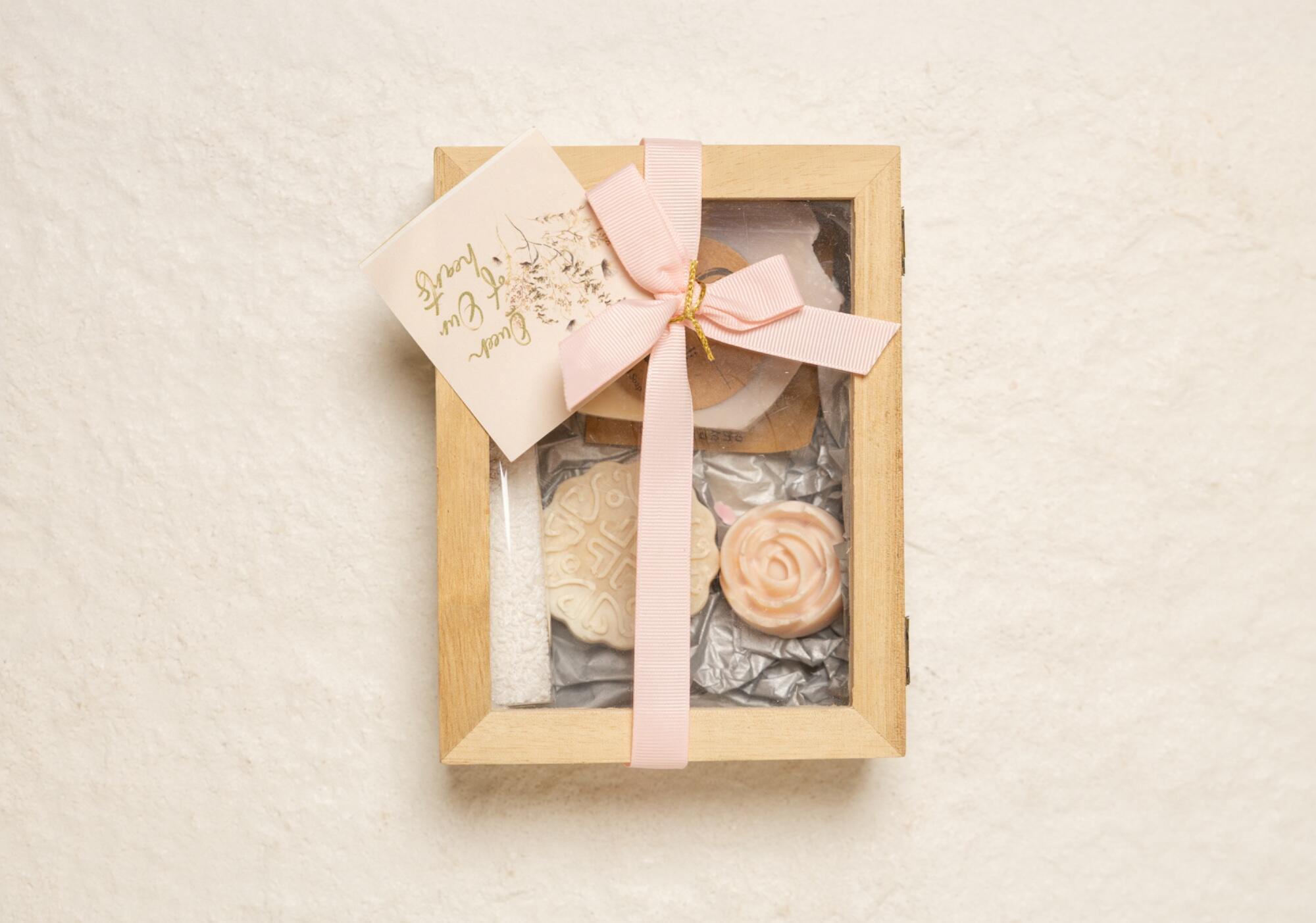 Soft as a feather! Gift Set for Mommy