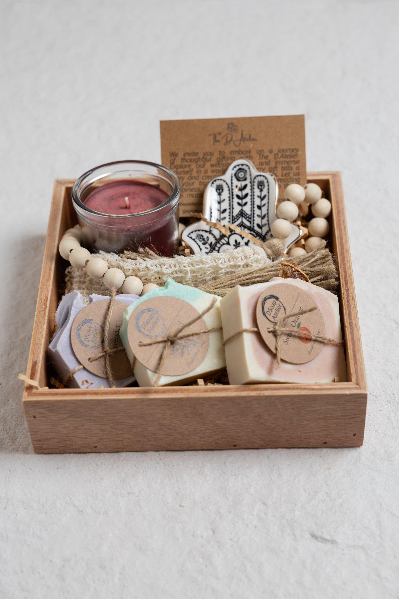 Ceramic Fatma Hand Gift Box