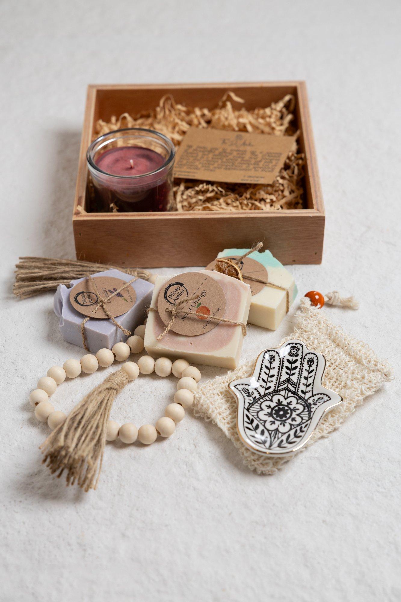 Ceramic Fatma Hand Gift Box