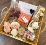 Candle Hamper